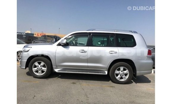Sayi Imported Toyota Land Cruiser Sauran Mota in Import - Dubai a Burkina Faso Sayi Imported Toyota Land Cruiser Sauran Mota in Import - Dubai a Burkina Faso