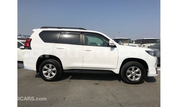 Sayi Imported Toyota Prado White Mota in Import - Dubai a Burkina Faso Sayi Imported Toyota Prado White Mota in Import - Dubai a Burkina Faso