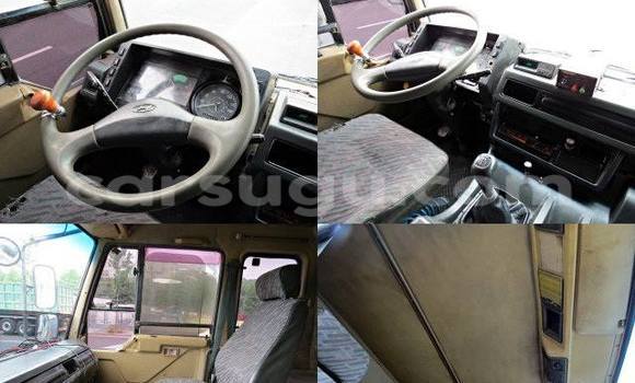 Acheter Neuf Voiture Hyundai Santa Fe Noir à Ouagadougou, Burkina-Faso Acheter Neuf Voiture Hyundai Santa Fe Noir à Ouagadougou, Burkina-Faso