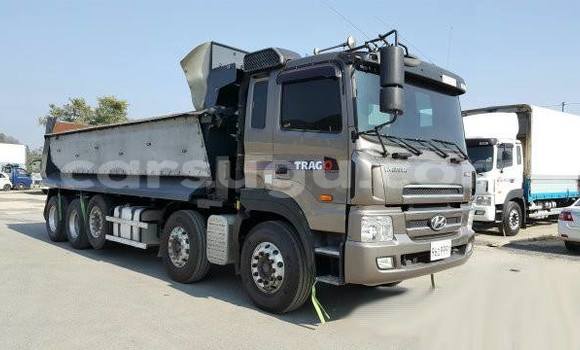 Acheter Neuf Voiture Hyundai Accent Gris à Ouagadougou, Burkina-Faso Acheter Neuf Voiture Hyundai Accent Gris à Ouagadougou, Burkina-Faso