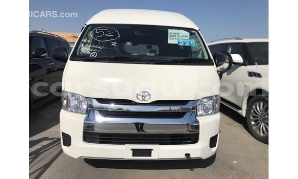 Sayi Imported Toyota Hiace White Mota in Import - Dubai a Burkina Faso Sayi Imported Toyota Hiace White Mota in Import - Dubai a Burkina Faso