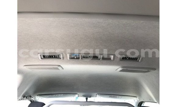 Sayi Imported Toyota Hiace White Mota in Import - Dubai a Burkina Faso Sayi Imported Toyota Hiace White Mota in Import - Dubai a Burkina Faso