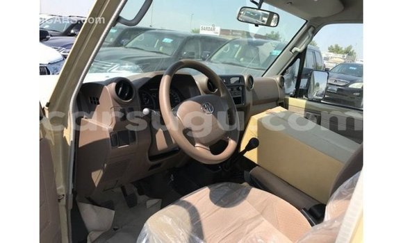 Buy Import Toyota Land Cruiser Beige Car in Import - Dubai in Burkina Faso Buy Import Toyota Land Cruiser Beige Car in Import - Dubai in Burkina Faso