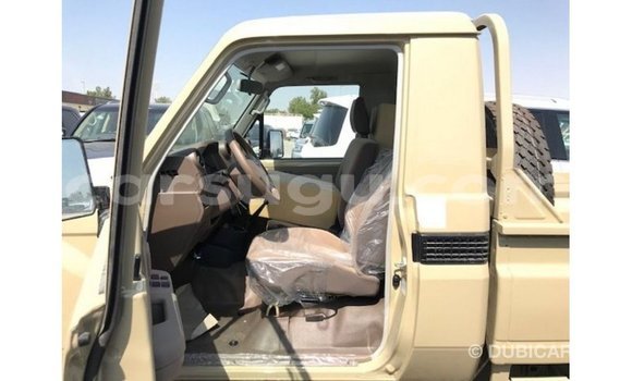 Buy Import Toyota Land Cruiser Beige Car in Import - Dubai in Burkina Faso Buy Import Toyota Land Cruiser Beige Car in Import - Dubai in Burkina Faso