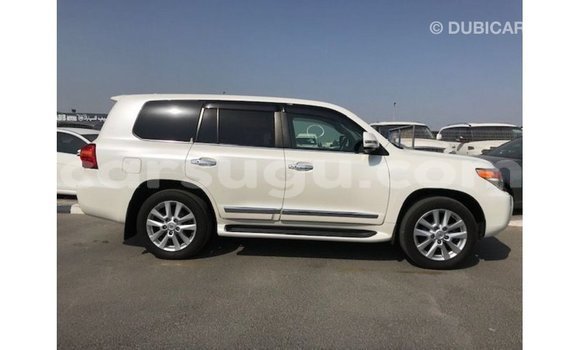 Buy Import Toyota Land Cruiser White Car in Import - Dubai in Burkina Faso Buy Import Toyota Land Cruiser White Car in Import - Dubai in Burkina Faso