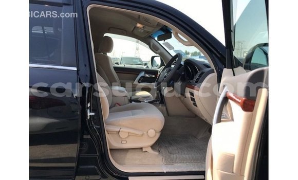 Sayi Imported Toyota Land Cruiser Black Mota in Import - Dubai a Burkina Faso Sayi Imported Toyota Land Cruiser Black Mota in Import - Dubai a Burkina Faso