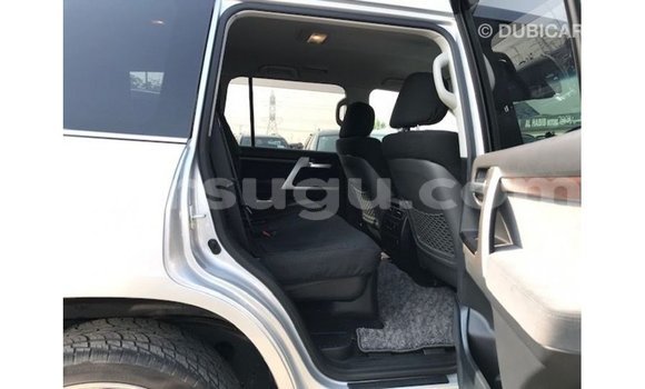 Sayi Imported Toyota Land Cruiser Sauran Mota in Import - Dubai a Burkina Faso Sayi Imported Toyota Land Cruiser Sauran Mota in Import - Dubai a Burkina Faso