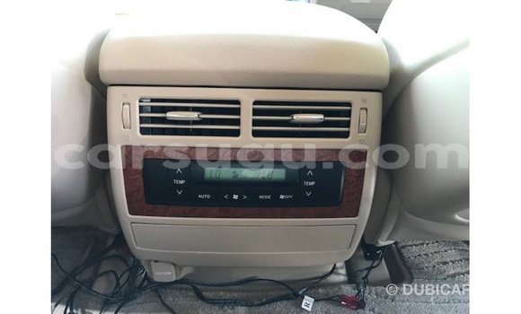 Sayi Imported Toyota Land Cruiser White Mota in Import - Dubai a Burkina Faso Sayi Imported Toyota Land Cruiser White Mota in Import - Dubai a Burkina Faso