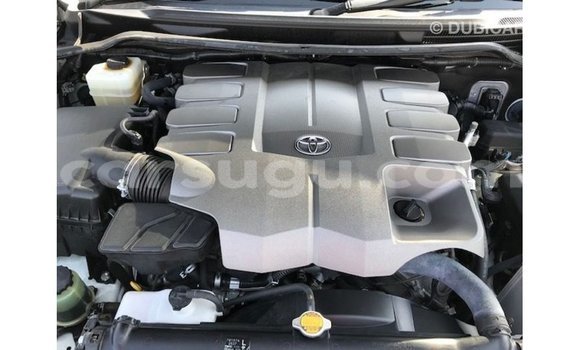 Sayi Imported Toyota Land Cruiser White Mota in Import - Dubai a Burkina Faso Sayi Imported Toyota Land Cruiser White Mota in Import - Dubai a Burkina Faso