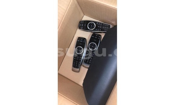 Acheter Import Voiture Mercedes-Benz 190 Noir à Import - Dubai, Burkina-Faso Acheter Import Voiture Mercedes-Benz 190 Noir à Import - Dubai, Burkina-Faso