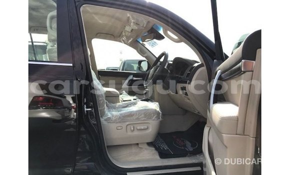 Sayi Imported Toyota Land Cruiser Black Mota in Import - Dubai a Burkina Faso Sayi Imported Toyota Land Cruiser Black Mota in Import - Dubai a Burkina Faso