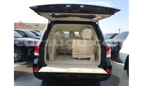 Sayi Imported Toyota Land Cruiser Black Mota in Import - Dubai a Burkina Faso Sayi Imported Toyota Land Cruiser Black Mota in Import - Dubai a Burkina Faso