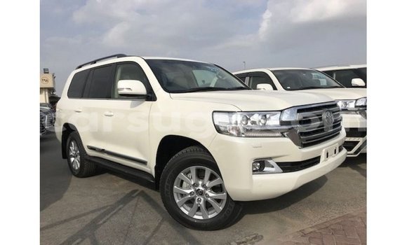 Sayi Imported Toyota Land Cruiser White Mota in Import - Dubai a Burkina Faso Sayi Imported Toyota Land Cruiser White Mota in Import - Dubai a Burkina Faso