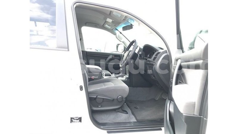 Big with watermark toyota land cruiser burkina faso import dubai 5749