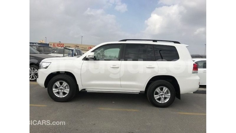 Big with watermark toyota land cruiser burkina faso import dubai 5749