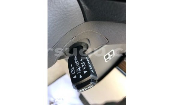 Sayi Imported Toyota Land Cruiser White Mota in Import - Dubai a Burkina Faso Sayi Imported Toyota Land Cruiser White Mota in Import - Dubai a Burkina Faso