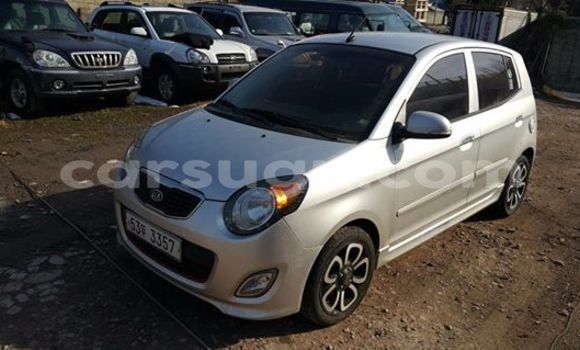 Acheter Neuf Voiture Kia Sedona Gris à Ouagadougou, Burkina-Faso Acheter Neuf Voiture Kia Sedona Gris à Ouagadougou, Burkina-Faso