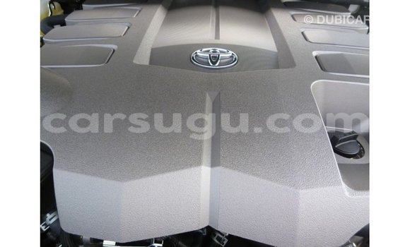 Sayi Imported Toyota Land Cruiser White Mota in Import - Dubai a Burkina Faso Sayi Imported Toyota Land Cruiser White Mota in Import - Dubai a Burkina Faso