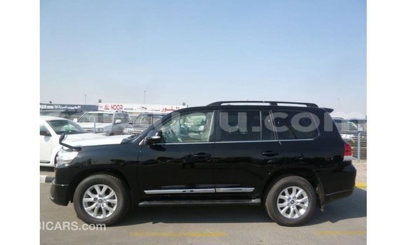 Acheter Import Voiture Toyota Land Cruiser Noir à Import - Dubai, Burkina-Faso Acheter Import Voiture Toyota Land Cruiser Noir à Import - Dubai, Burkina-Faso