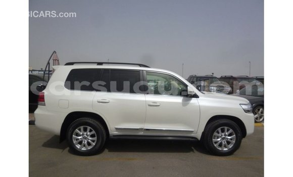 Buy Import Toyota Land Cruiser White Car in Import - Dubai in Burkina Faso Buy Import Toyota Land Cruiser White Car in Import - Dubai in Burkina Faso