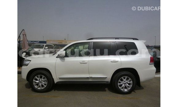 Buy Import Toyota Land Cruiser White Car in Import - Dubai in Burkina Faso Buy Import Toyota Land Cruiser White Car in Import - Dubai in Burkina Faso