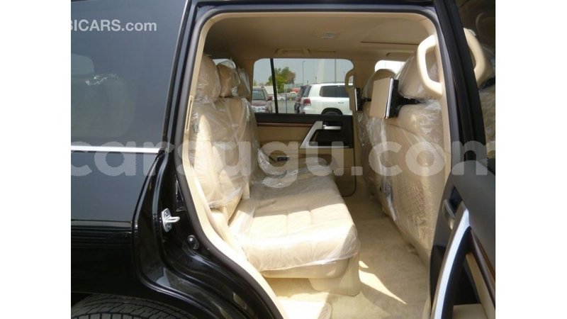 Big with watermark toyota land cruiser burkina faso import dubai 5782
