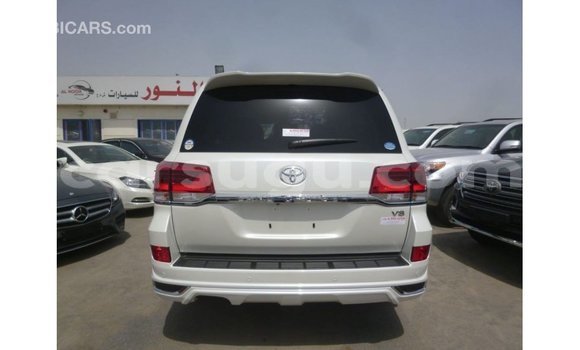 Buy Import Toyota Land Cruiser White Car in Import - Dubai in Burkina Faso Buy Import Toyota Land Cruiser White Car in Import - Dubai in Burkina Faso