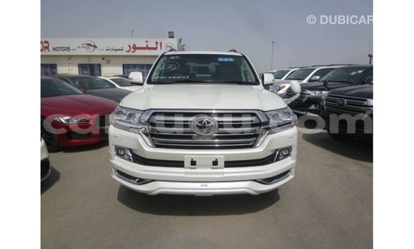 Buy Import Toyota Land Cruiser White Car in Import - Dubai in Burkina Faso Buy Import Toyota Land Cruiser White Car in Import - Dubai in Burkina Faso