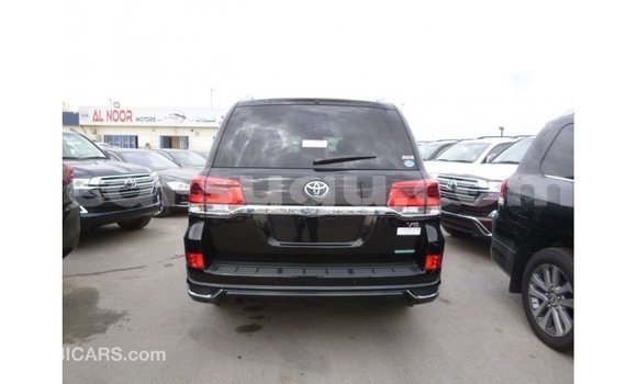 Sayi Imported Toyota Land Cruiser Black Mota in Import - Dubai a Burkina Faso Sayi Imported Toyota Land Cruiser Black Mota in Import - Dubai a Burkina Faso