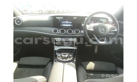 Sayi Imported Mercedes-Benz 190 Black Mota in Import - Dubai a Burkina Faso Sayi Imported Mercedes-Benz 190 Black Mota in Import - Dubai a Burkina Faso
