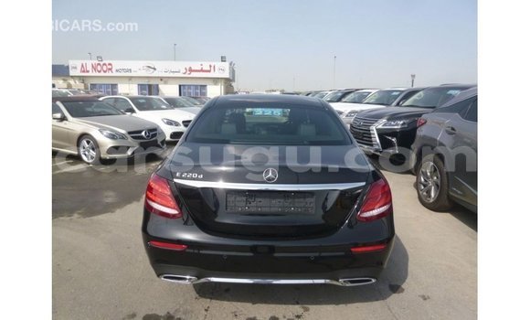 Sayi Imported Mercedes-Benz 190 Black Mota in Import - Dubai a Burkina Faso Sayi Imported Mercedes-Benz 190 Black Mota in Import - Dubai a Burkina Faso