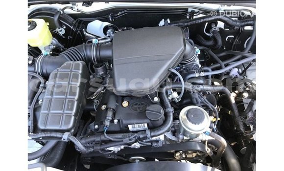 Sayi Imported Toyota Prado White Mota in Import - Dubai a Burkina Faso Sayi Imported Toyota Prado White Mota in Import - Dubai a Burkina Faso