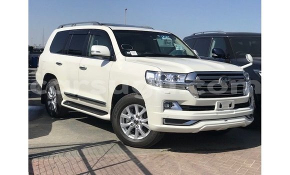 Buy Import Toyota Land Cruiser White Car in Import - Dubai in Burkina Faso Buy Import Toyota Land Cruiser White Car in Import - Dubai in Burkina Faso
