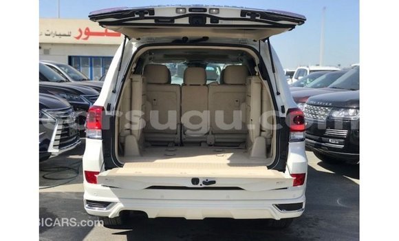 Buy Import Toyota Land Cruiser White Car in Import - Dubai in Burkina Faso Buy Import Toyota Land Cruiser White Car in Import - Dubai in Burkina Faso