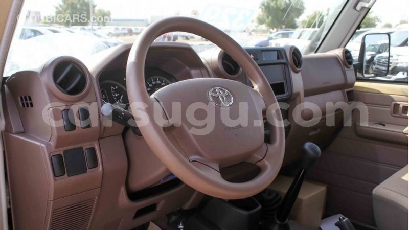 Big with watermark toyota land cruiser burkina faso import dubai 5819