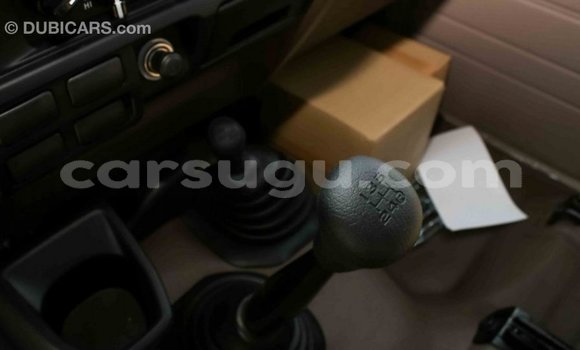 Acheter Import Voiture Toyota Land Cruiser Beige à Import - Dubai, Burkina-Faso Acheter Import Voiture Toyota Land Cruiser Beige à Import - Dubai, Burkina-Faso