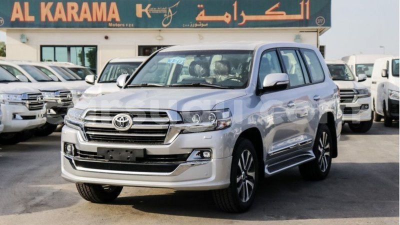 Big with watermark toyota land cruiser burkina faso import dubai 5820