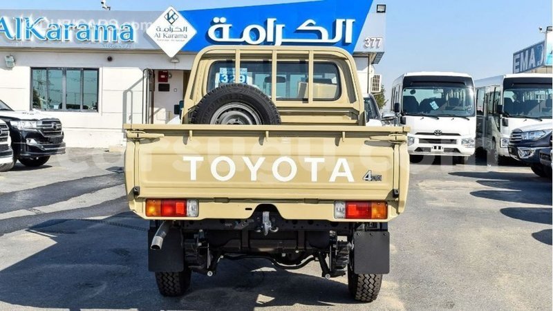 Big with watermark toyota land cruiser burkina faso import dubai 5824