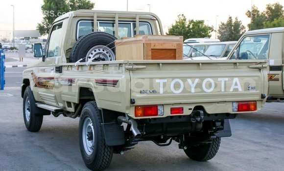 Sayi Imported Toyota Land Cruiser M Mota in Import - Dubai a Burkina Faso Sayi Imported Toyota Land Cruiser M Mota in Import - Dubai a Burkina Faso