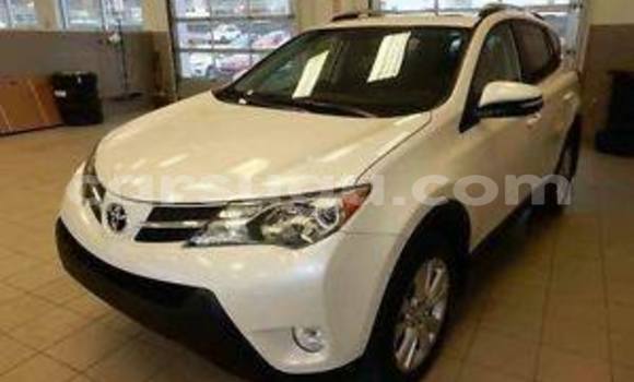 Acheter Neuf Voiture Toyota RAV4 Blanc à Ouagadougou, Burkina-Faso Acheter Neuf Voiture Toyota RAV4 Blanc à Ouagadougou, Burkina-Faso