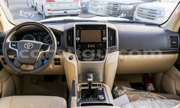 Buy Import Toyota Land Cruiser White Car in Import - Dubai in Burkina Faso Buy Import Toyota Land Cruiser White Car in Import - Dubai in Burkina Faso