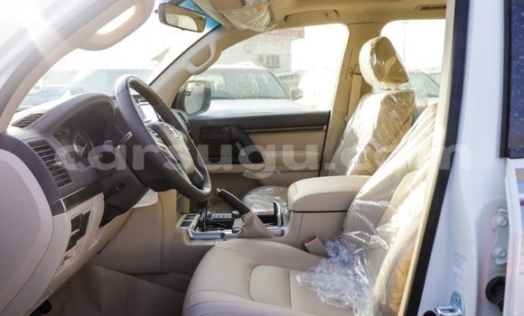 Buy Import Toyota Land Cruiser White Car in Import - Dubai in Burkina Faso Buy Import Toyota Land Cruiser White Car in Import - Dubai in Burkina Faso