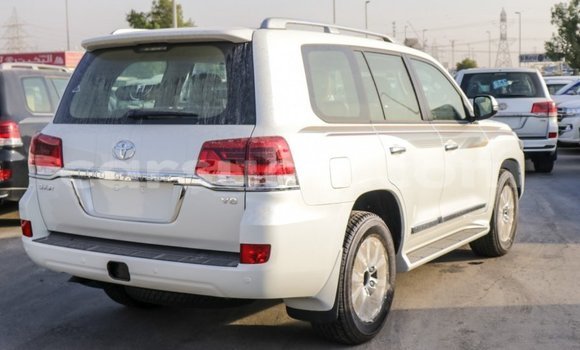 Buy Import Toyota Land Cruiser White Car in Import - Dubai in Burkina Faso Buy Import Toyota Land Cruiser White Car in Import - Dubai in Burkina Faso