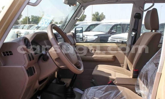 Buy Import Toyota Land Cruiser Beige Car in Import - Dubai in Burkina Faso Buy Import Toyota Land Cruiser Beige Car in Import - Dubai in Burkina Faso
