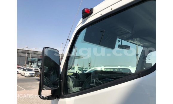Buy Import Mitsubishi Carisma White Car in Import - Dubai in Burkina Faso Buy Import Mitsubishi Carisma White Car in Import - Dubai in Burkina Faso
