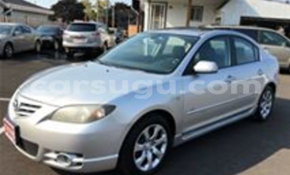 Acheter Neuf Voiture Mazda 323 Noir à Ouagadougou, Burkina-Faso Acheter Neuf Voiture Mazda 323 Noir à Ouagadougou, Burkina-Faso