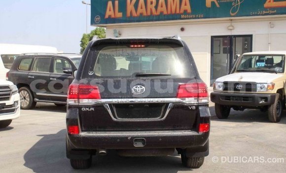 Acheter Import Voiture Toyota Land Cruiser Noir à Import - Dubai, Burkina-Faso Acheter Import Voiture Toyota Land Cruiser Noir à Import - Dubai, Burkina-Faso