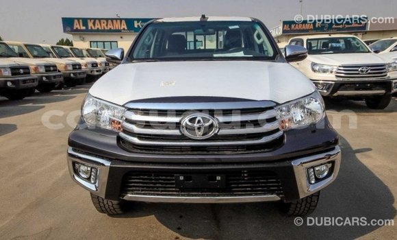 Acheter Import Voiture Toyota Hilux Noir à Import - Dubai, Burkina-Faso Acheter Import Voiture Toyota Hilux Noir à Import - Dubai, Burkina-Faso