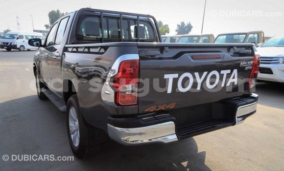 Acheter Import Voiture Toyota Hilux Noir à Import - Dubai, Burkina-Faso Acheter Import Voiture Toyota Hilux Noir à Import - Dubai, Burkina-Faso
