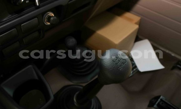 Acheter Import Voiture Toyota Land Cruiser Beige à Import - Dubai, Burkina-Faso Acheter Import Voiture Toyota Land Cruiser Beige à Import - Dubai, Burkina-Faso
